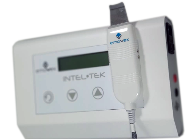 Espátula ultrasónica con efecto ULTRAPEEL exclusivo de EMOVEX