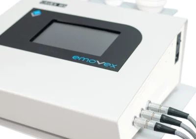 Máquina de radiofrecuencia profesional en centro de estética